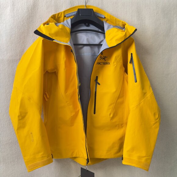 Arcteryx Beta Series Beta LT Hooded Hardshell Jacket, Size M - Picture 6 of 8